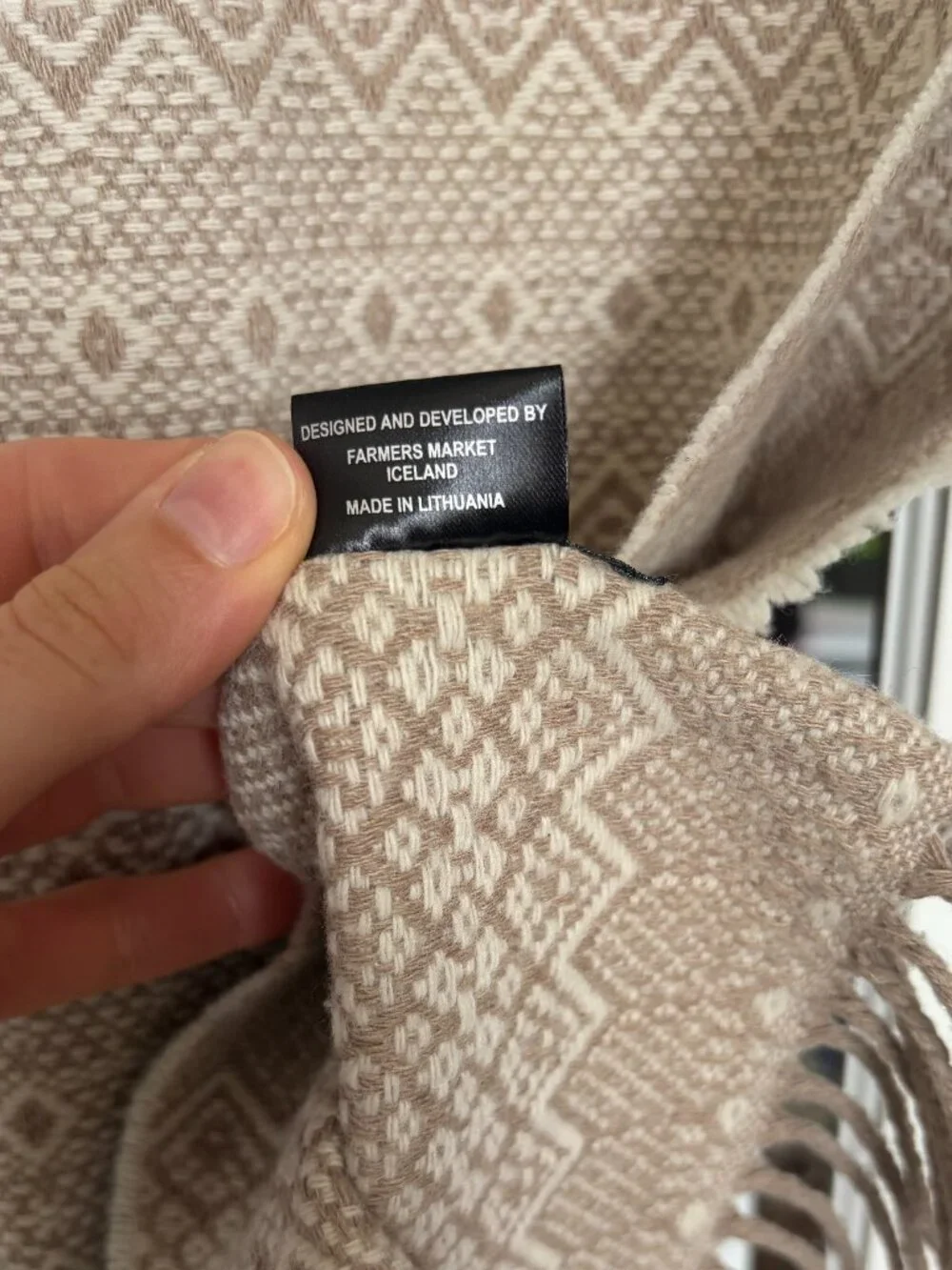 Farmers Market Iceland Gardar Scarf - Tan and Cream